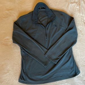 Men’s Northface steel blue pullover